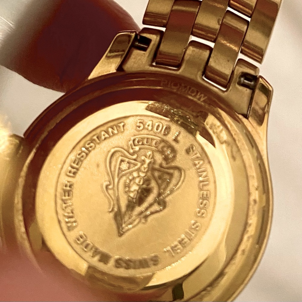 ✨Gucci✨ 100% Authentic Gucci watch. Beautiful and classic gold tone watch. - Picture 3 of 4